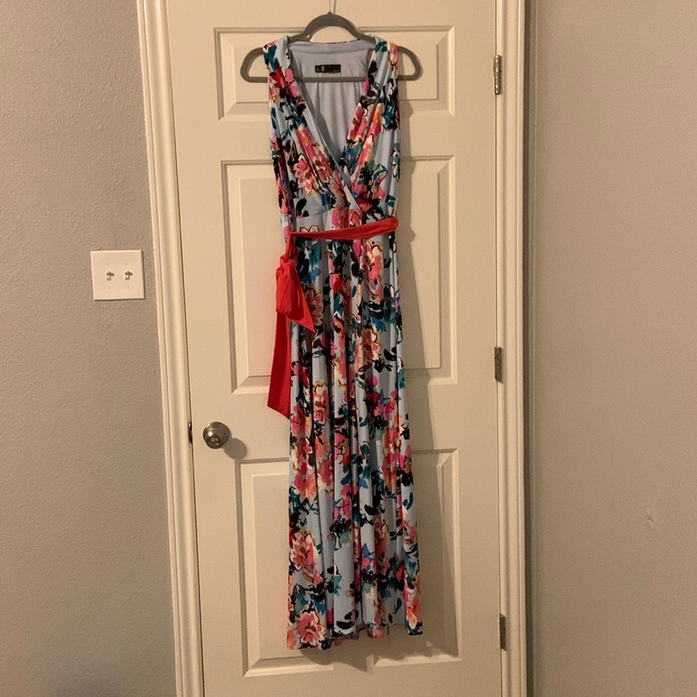 Leslie Fay Floral Sleeveless maxi dress